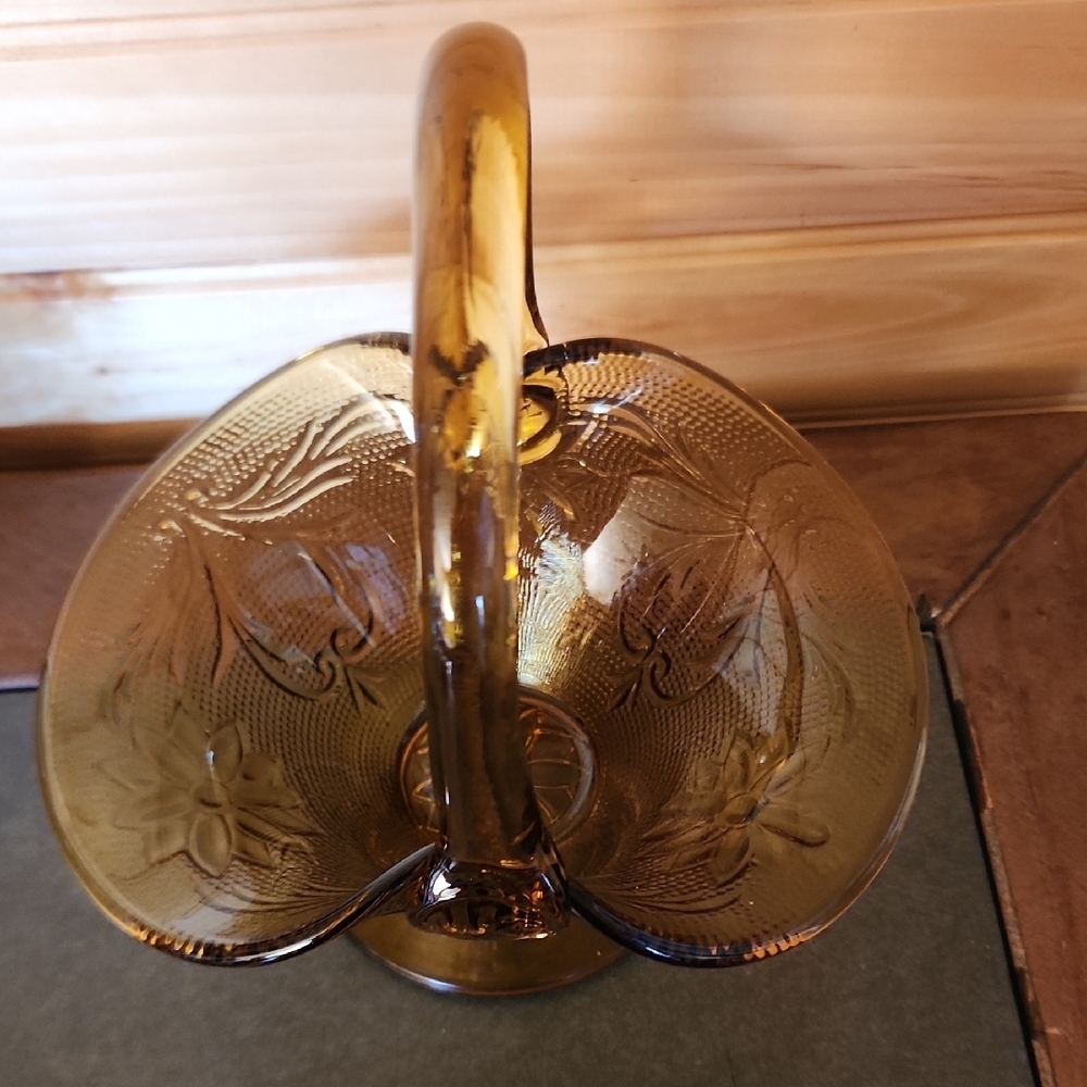 Brown Glass Accent Basket with Vintage Decor - Picture 3 of 8